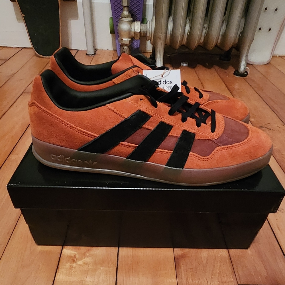 Adidas aloha super